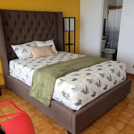 Gorgeous Beach Front Studio With Electricity Water Ac Luquillo Exterior foto
